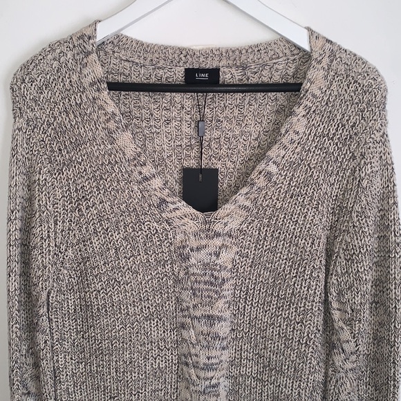 LINE | cable Knit Sweater V Neck Size small - Picture 7 of 11